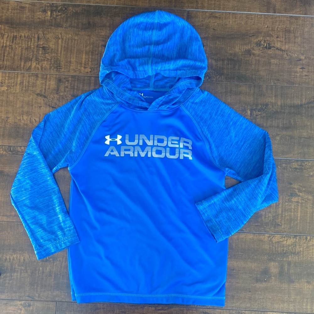Lightweight breathable long sleeve hoodie shirt UnderArmour